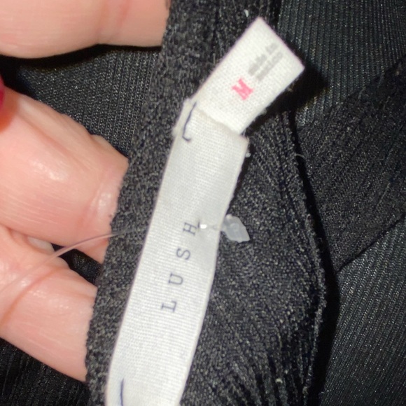 Lush Cropped Wrap Top NWOT Bb - Picture 3 of 5